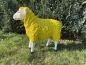 Schaf Farbe Gelb Deko lebensechte Größe vom Schaf