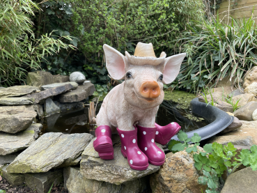Deko Schwein mit Hut Pinke Stiefel