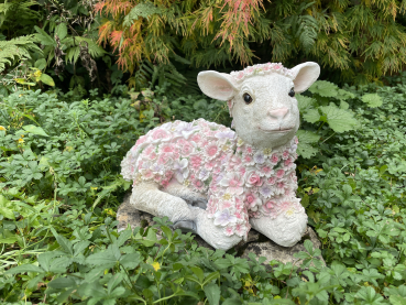 Schaf Blumenschaf liegend Gartenfigur Tierfigur Wetterfest