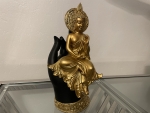 Exklusiver Buddha Skulptur Buddha Gold sitzend in schwarzer Hand